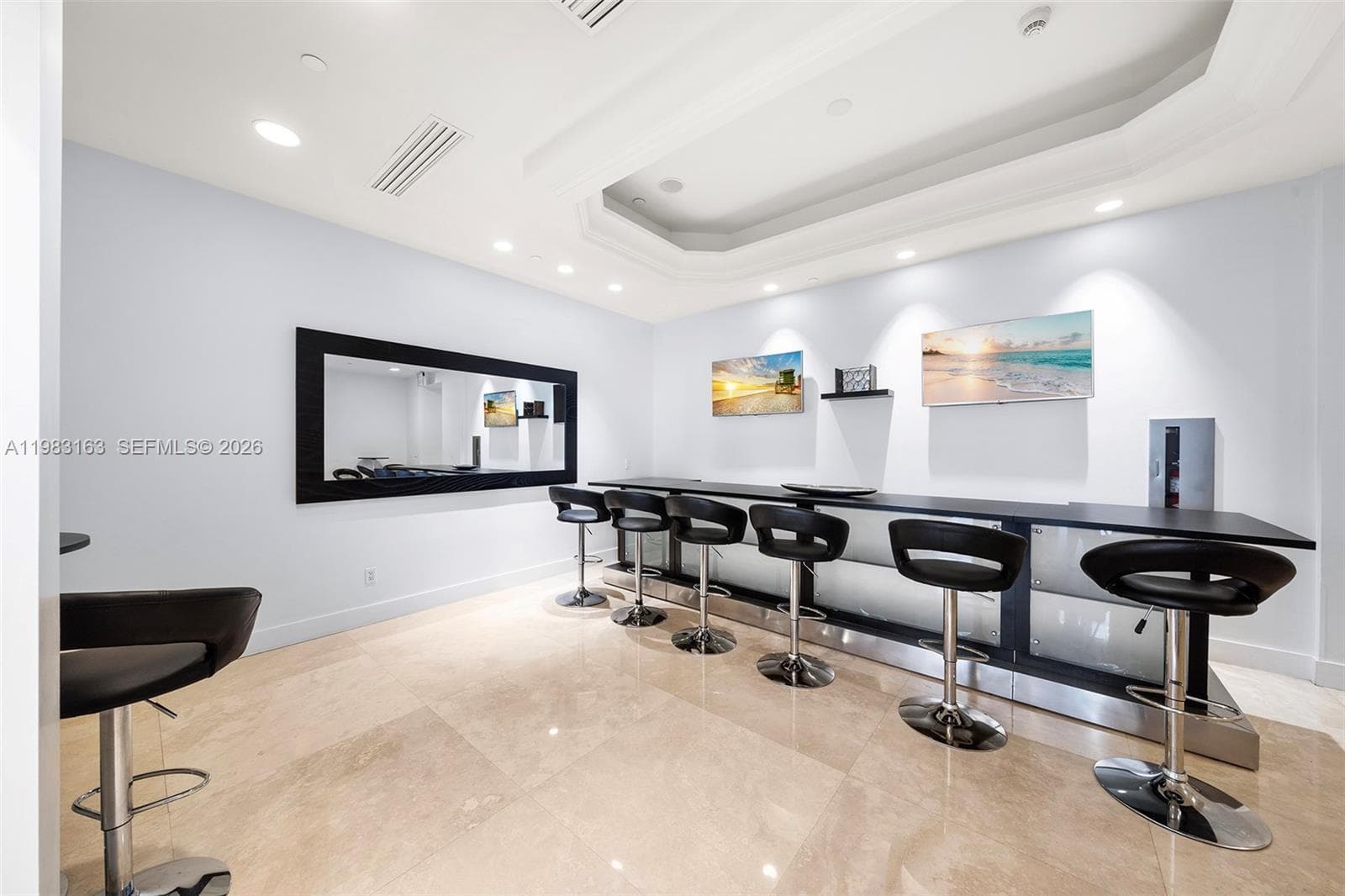 4775 Collins Ave # 1504, Miami Beach FL 33140 — 47