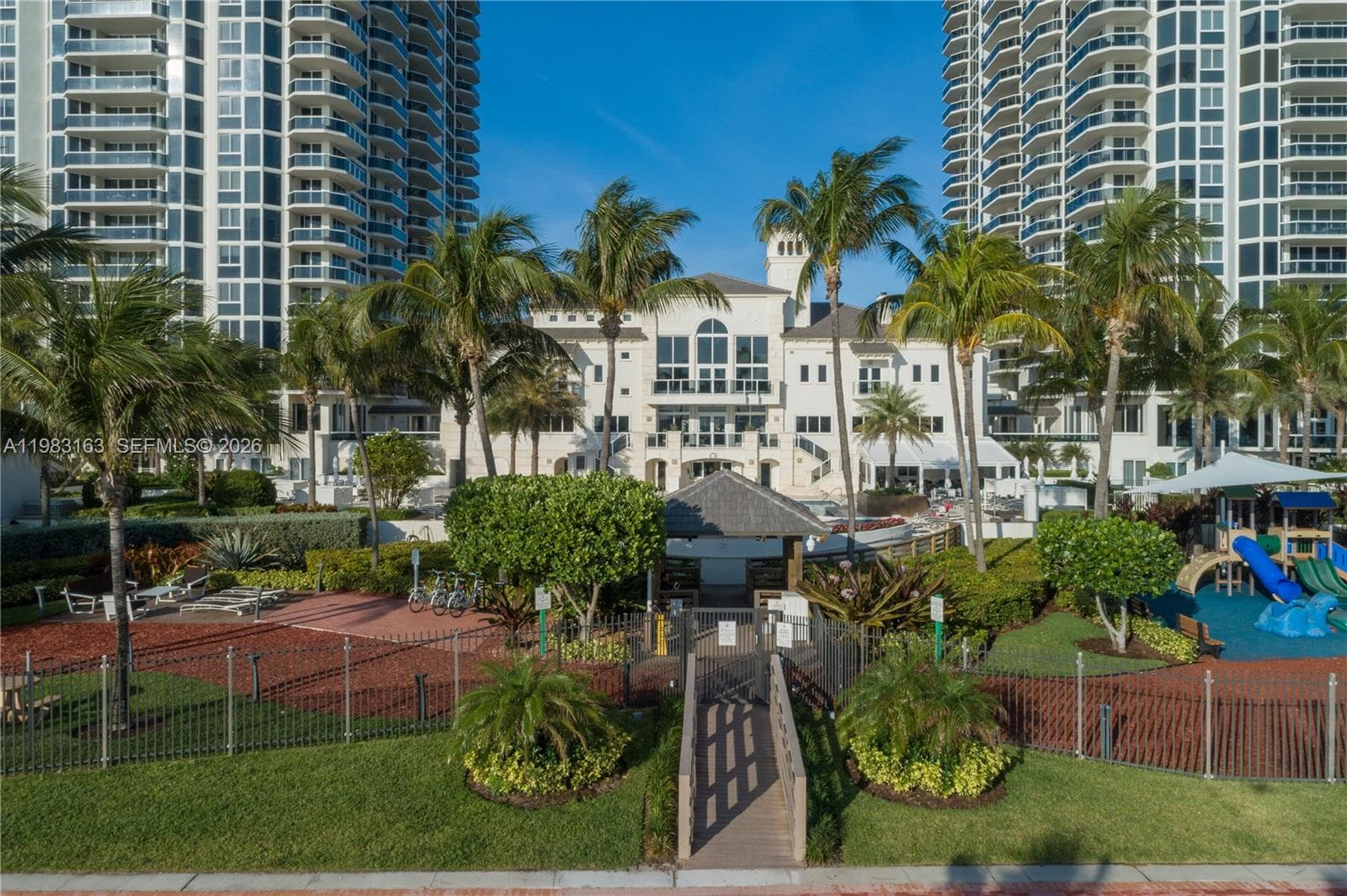 4775 Collins Ave # 1504, Miami Beach FL 33140 — 26