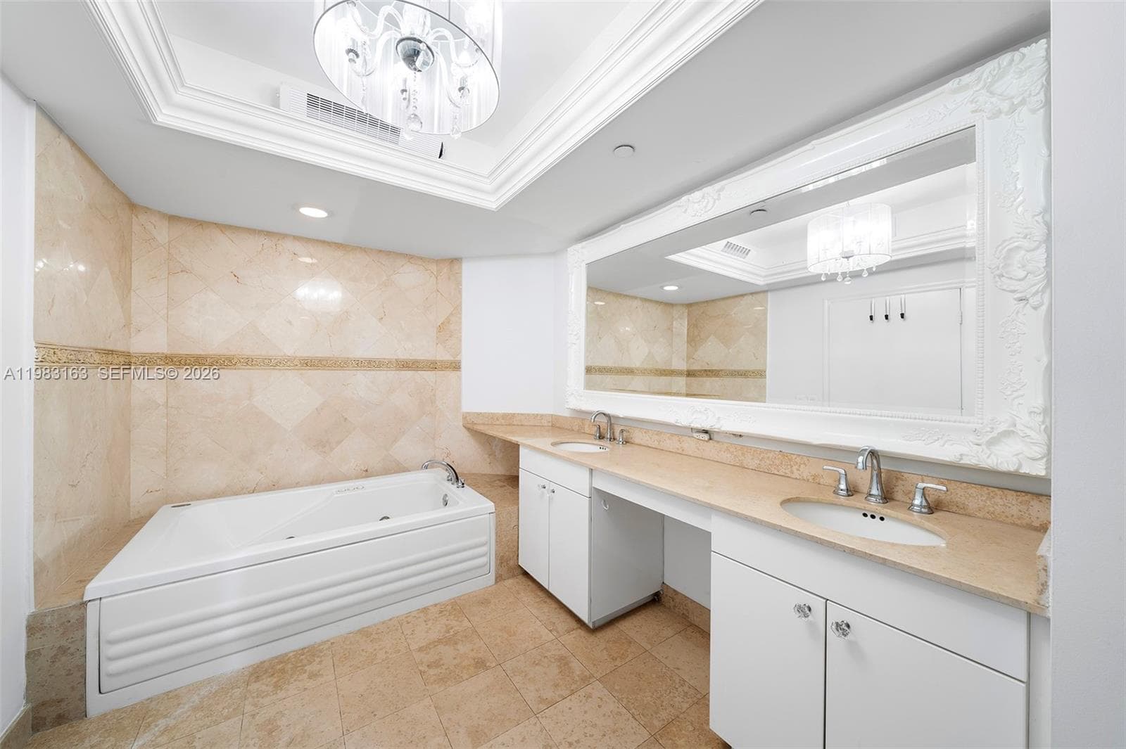 4775 Collins Ave # 1504, Miami Beach FL 33140 — 18