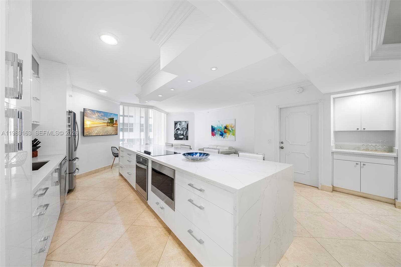 4775 Collins Ave # 1504, Miami Beach FL 33140 — 8