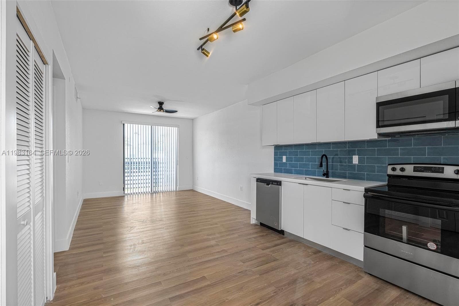 16955 SW 100th Ave, Miami FL 33157 — 7