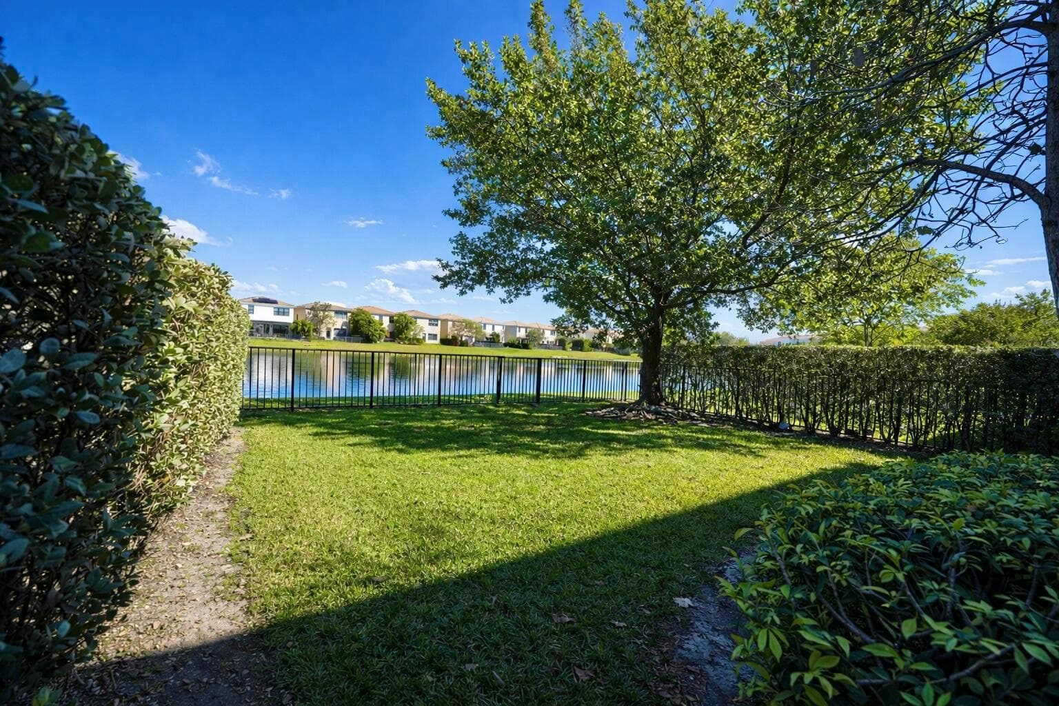 671 NE 191st Terrace, Miami FL 33179 — 3