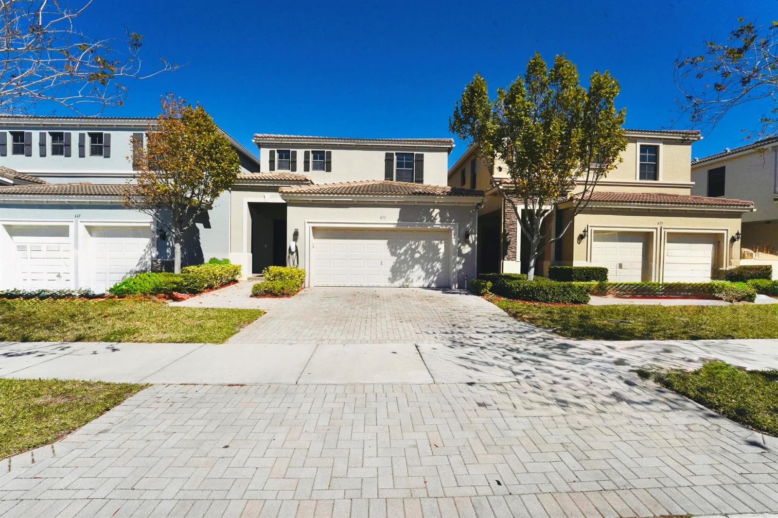 671 NE 191st Terrace, Miami FL 33179 — 1