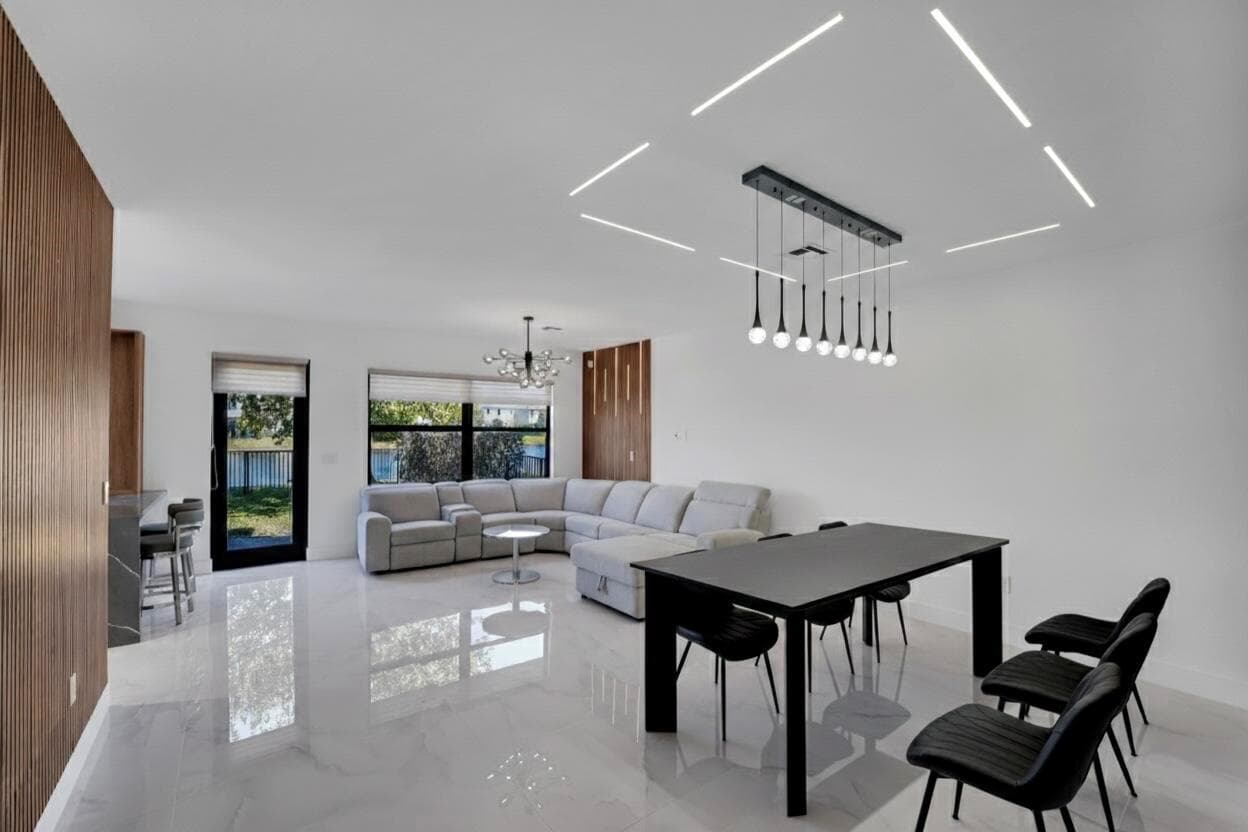 671 NE 191st Terrace, Miami FL 33179 — 14