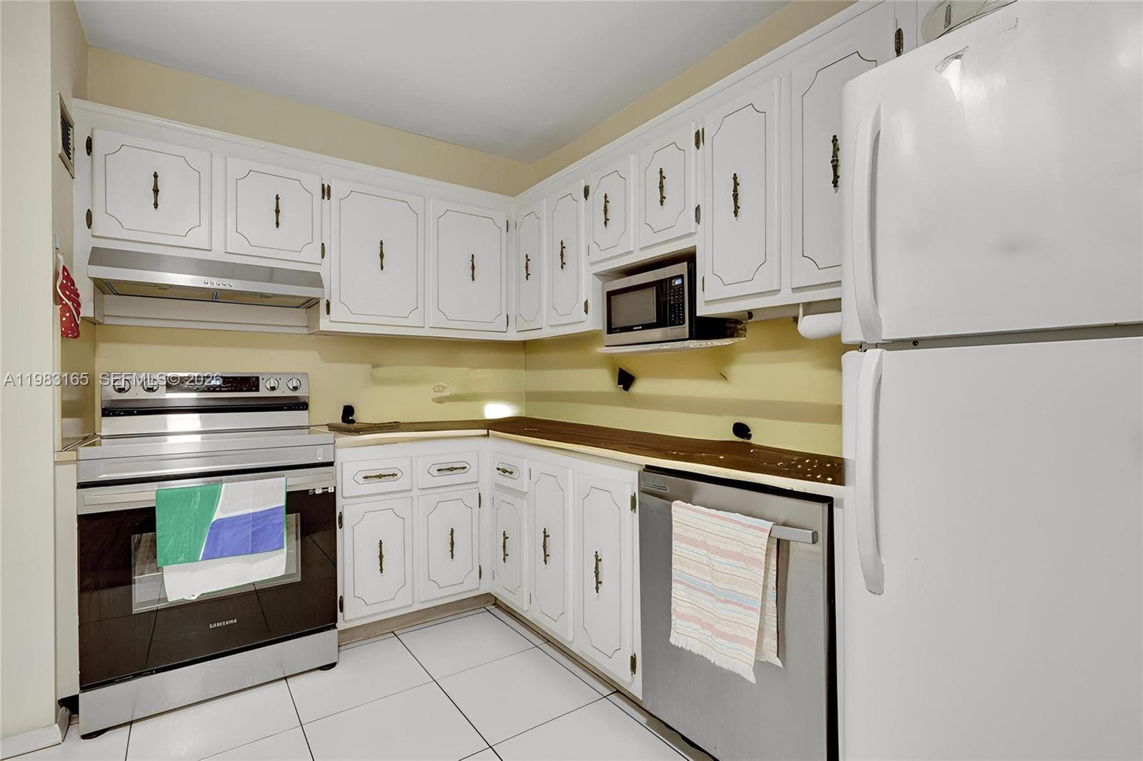 20100 W Country Club Dr # 1003, Aventura FL 33180 — 12
