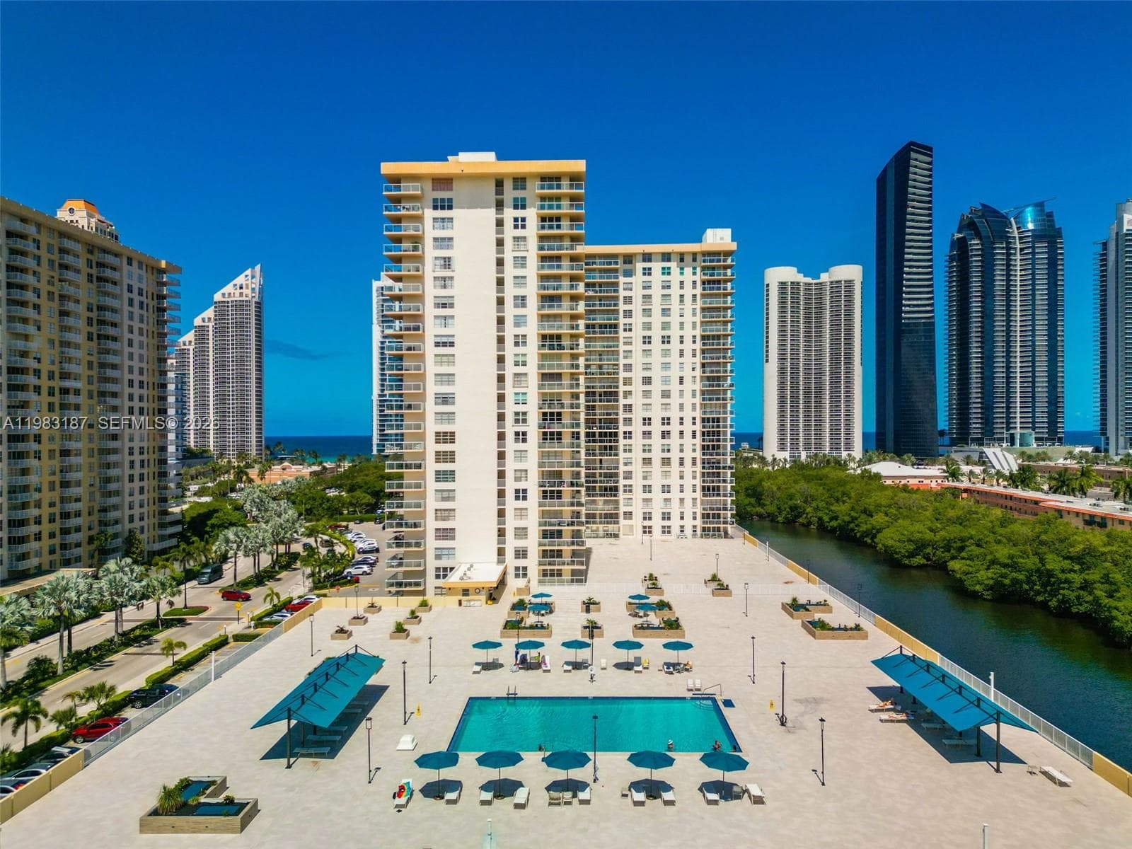 230 S 174th St # 2202, Sunny Isles Beach FL 33160 — 36