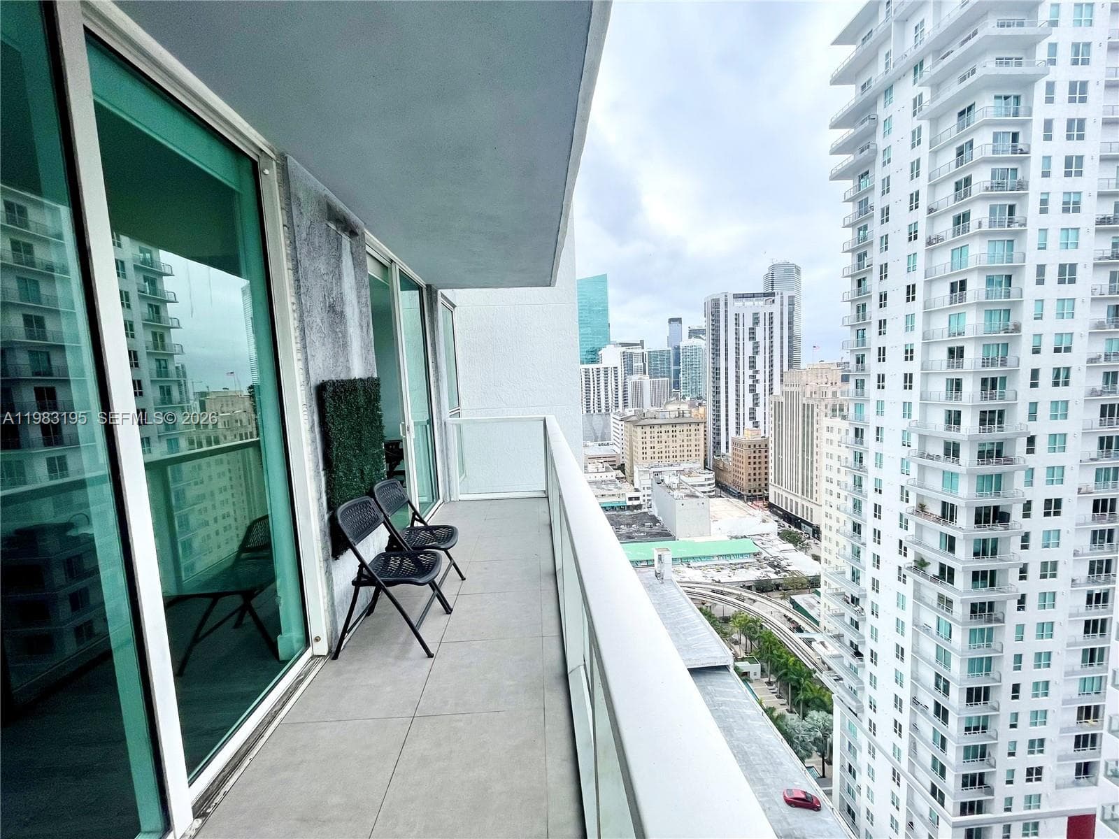 253 NE 2nd St # 2506, Miami FL 33132 — 2