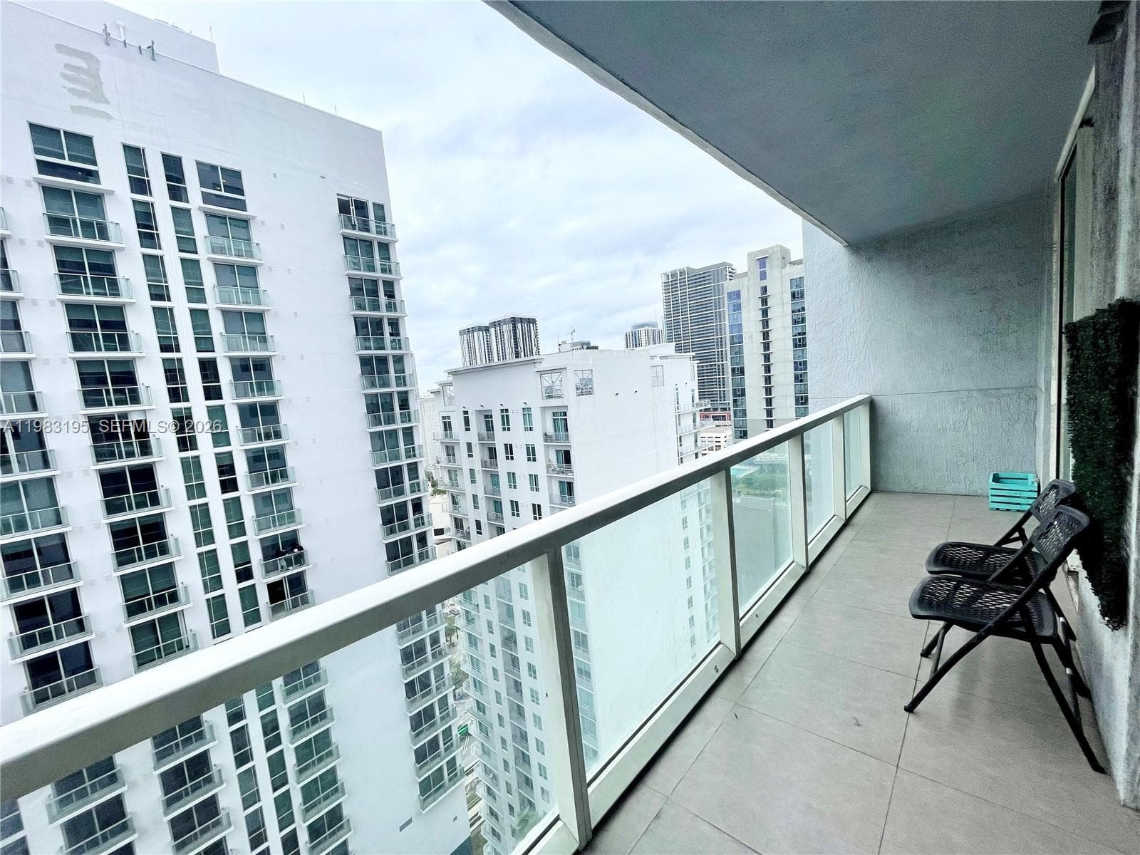 253 NE 2nd St # 2506, Miami FL 33132 — 6