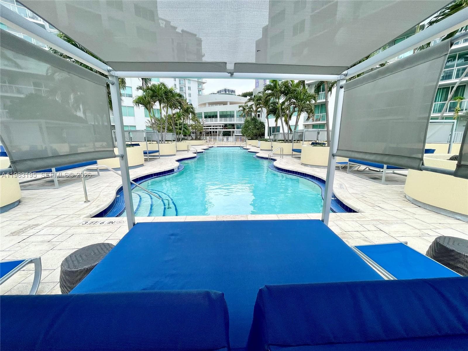 253 NE 2nd St # 2506, Miami FL 33132 — 42