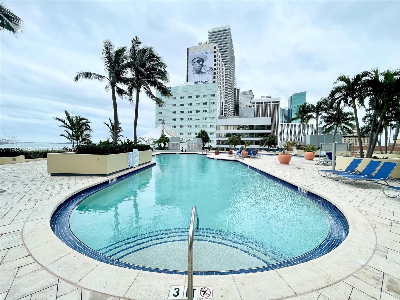 253 NE 2nd St # 2506, Miami FL 33132 — 46