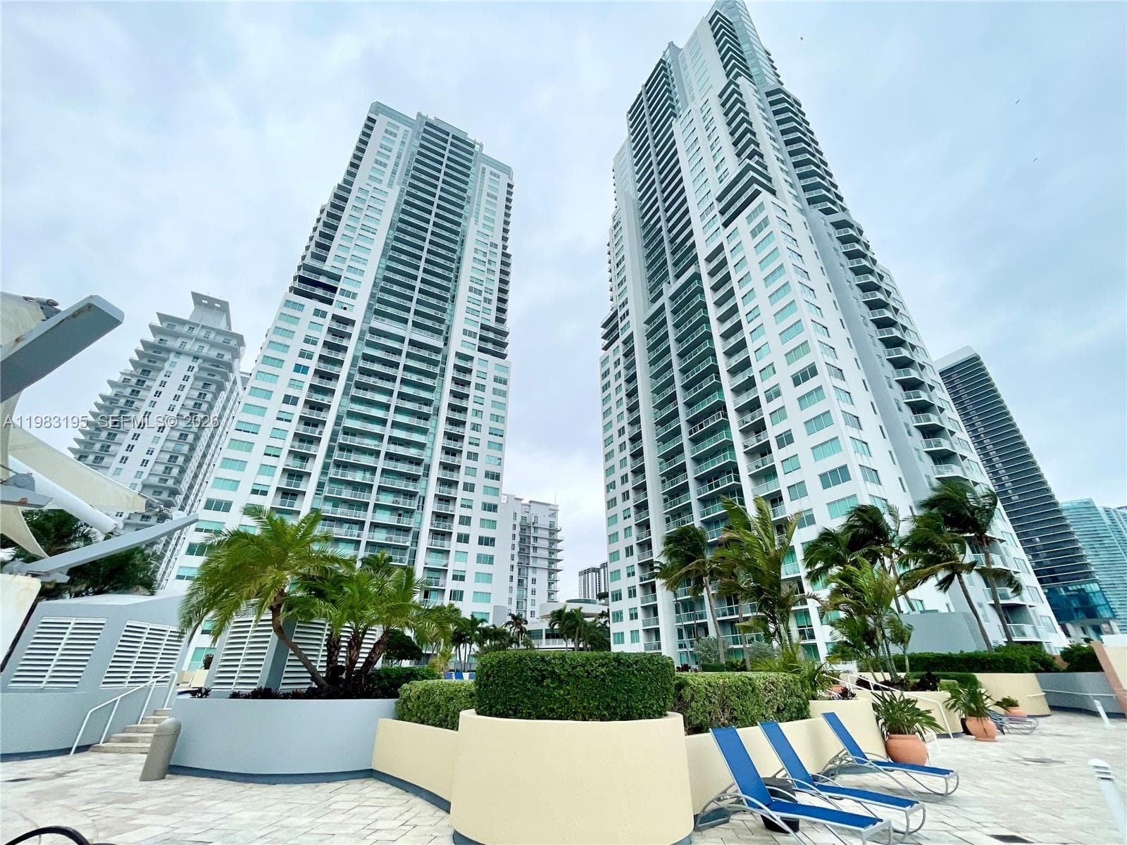 253 NE 2nd St # 2506, Miami FL 33132 — 47