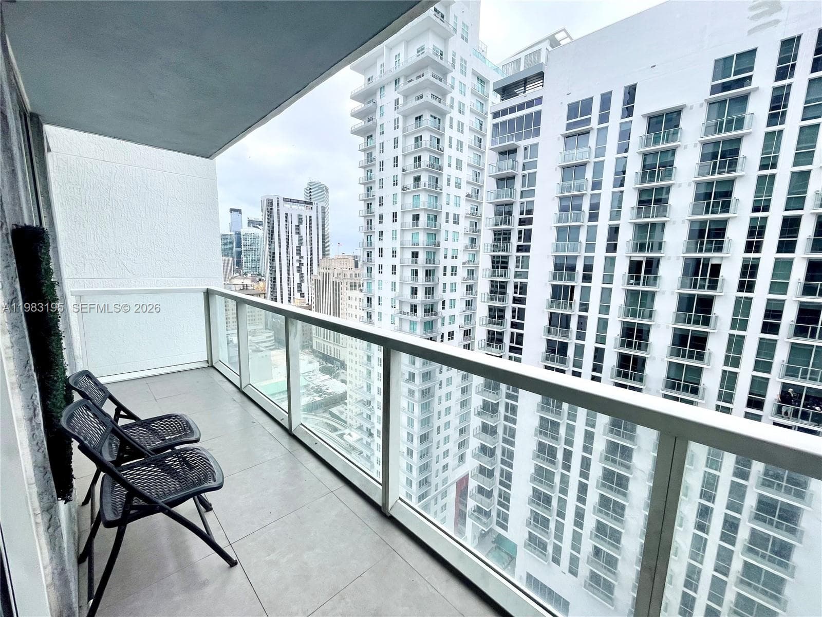 253 NE 2nd St # 2506, Miami FL 33132 — 3