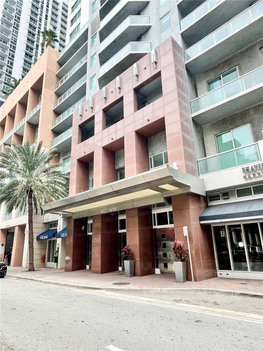253 NE 2nd St # 2506, Miami FL 33132 — 63