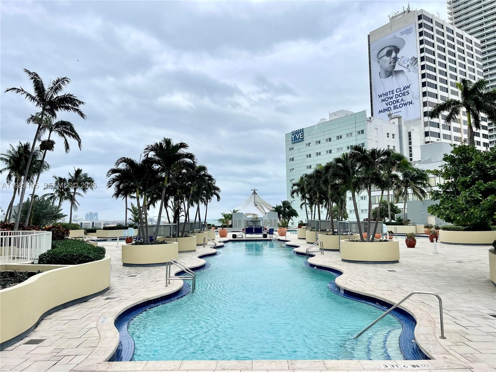 253 NE 2nd St # 2506, Miami FL 33132 — 36