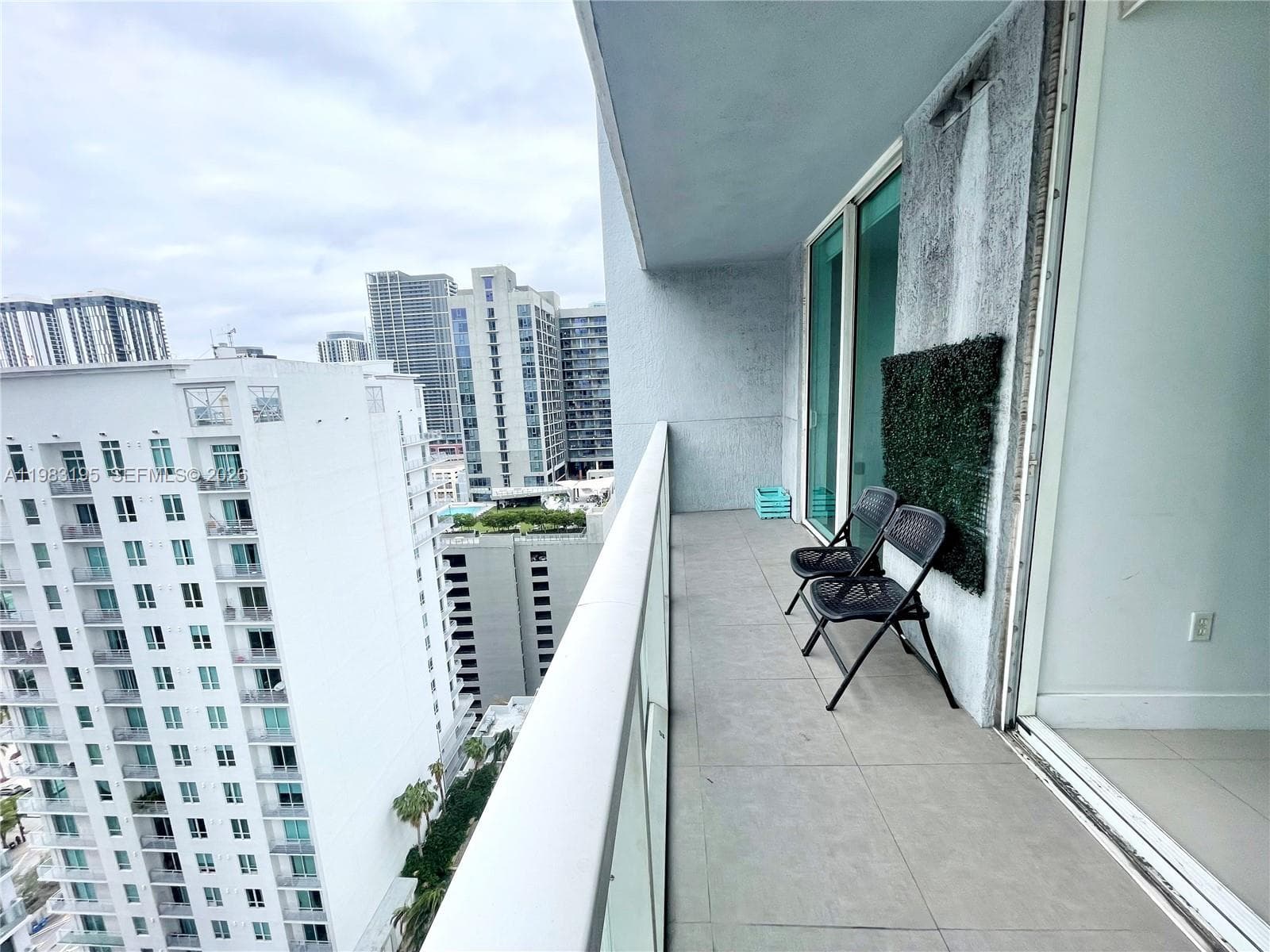253 NE 2nd St # 2506, Miami FL 33132 — 5