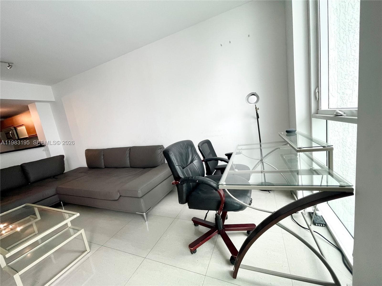 253 NE 2nd St # 2506, Miami FL 33132 — 9