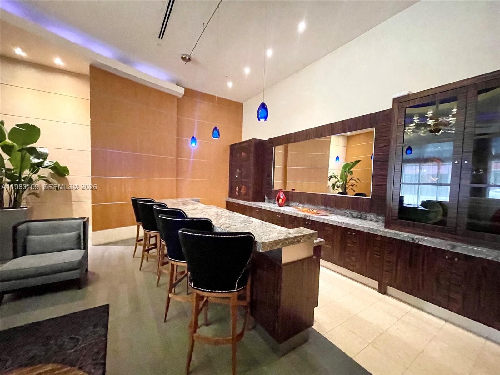 253 NE 2nd St # 2506, Miami FL 33132 — 61