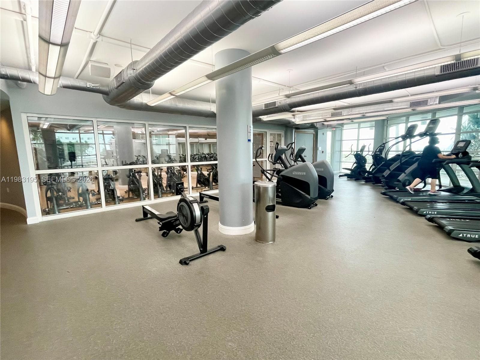 253 NE 2nd St # 2506, Miami FL 33132 — 49