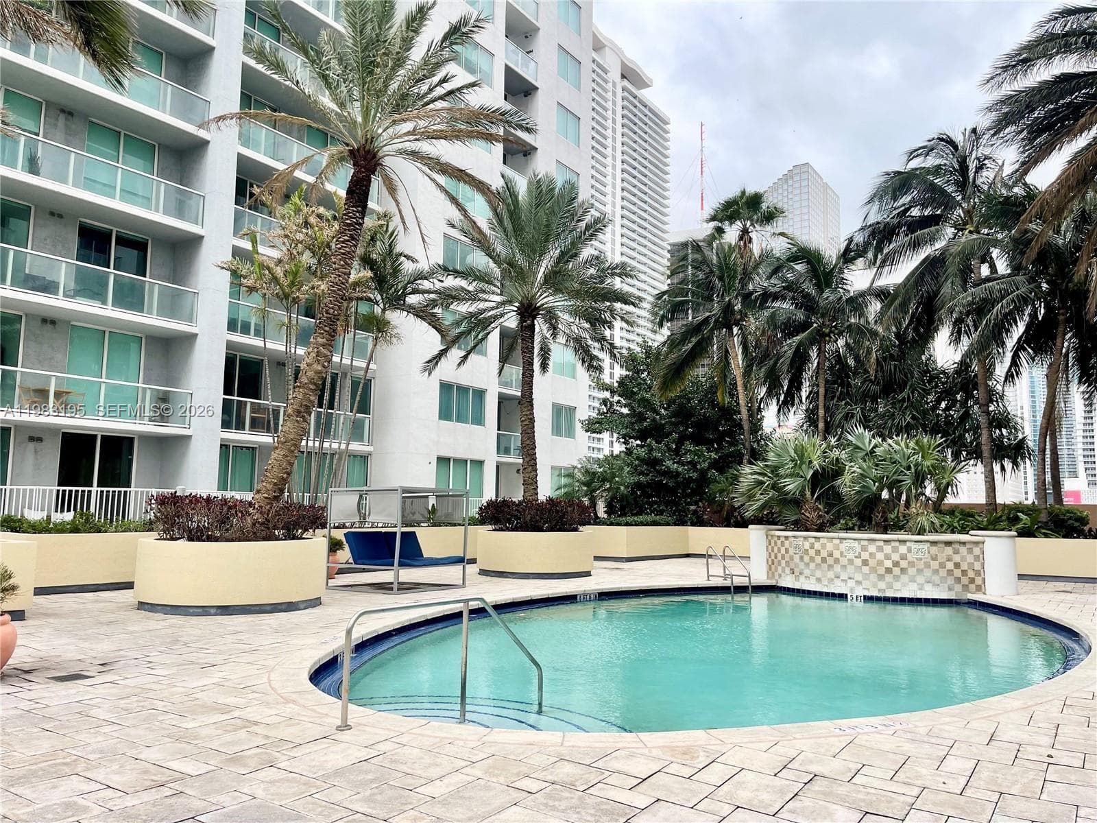 253 NE 2nd St # 2506, Miami FL 33132 — 35