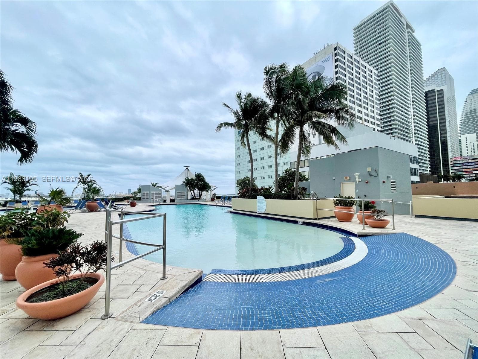 253 NE 2nd St # 2506, Miami FL 33132 — 39