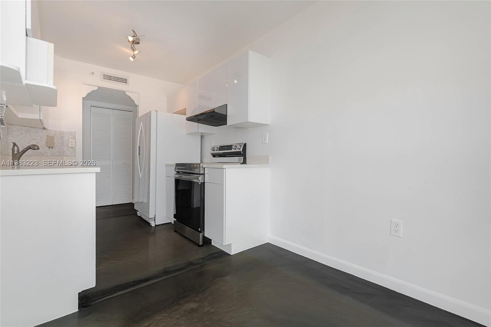 1688 West Ave # 07, Miami Beach FL 33139 — 12