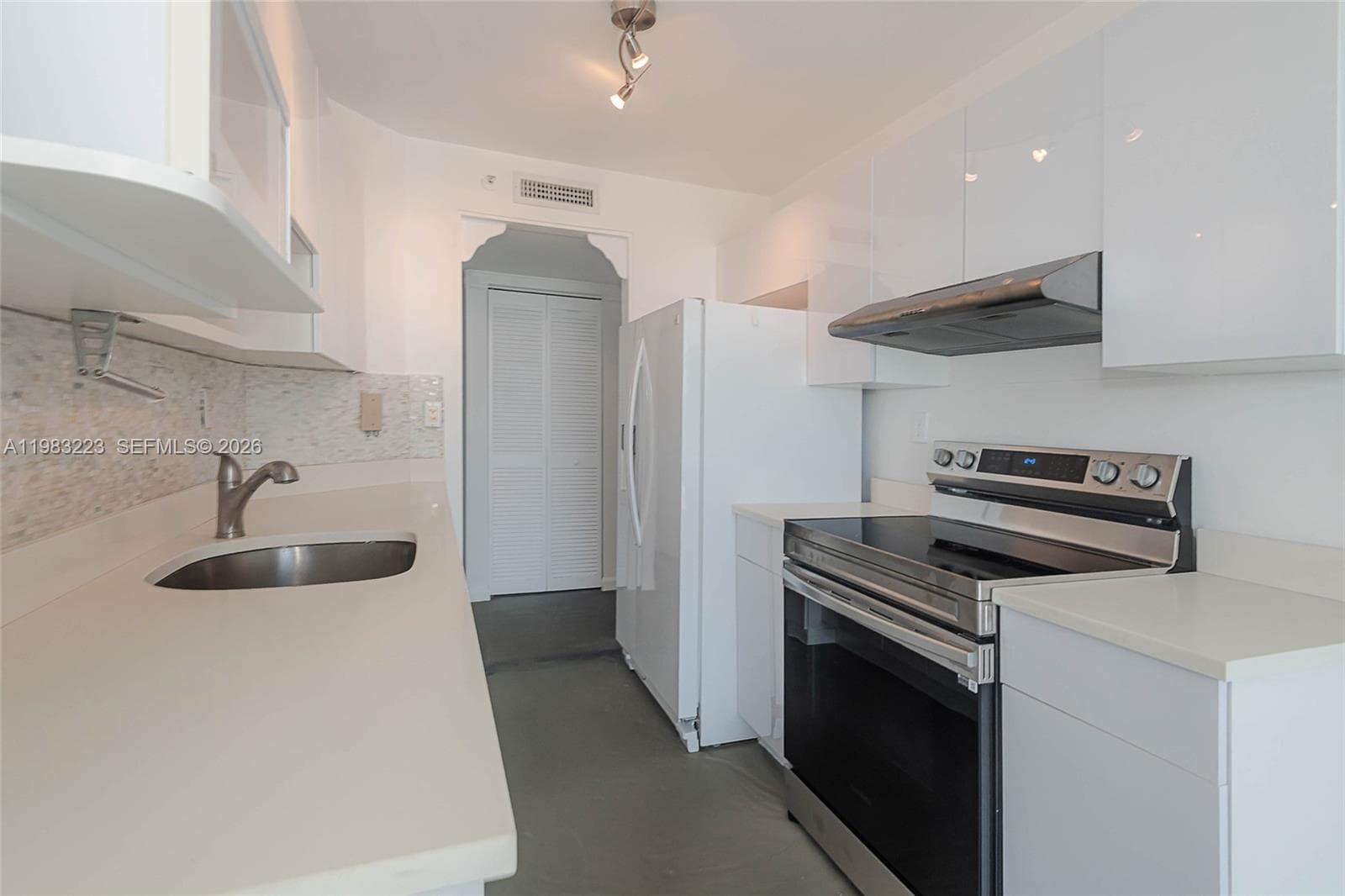 1688 West Ave # 07, Miami Beach FL 33139 — 14
