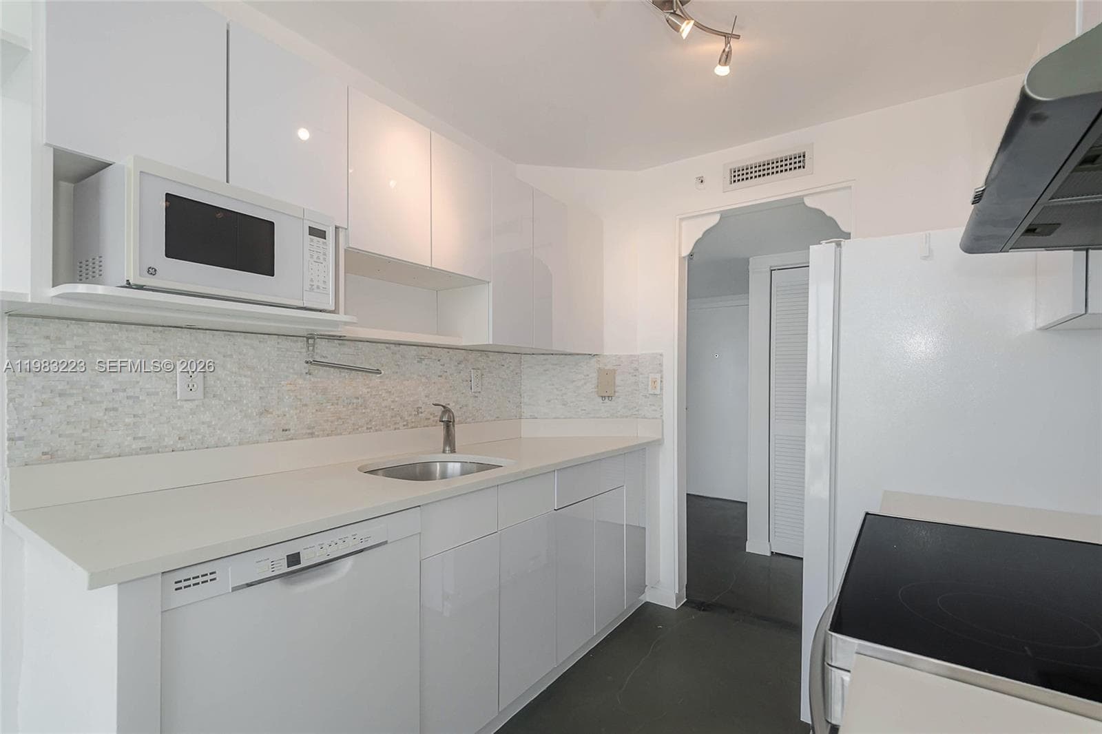 1688 West Ave # 07, Miami Beach FL 33139 — 15