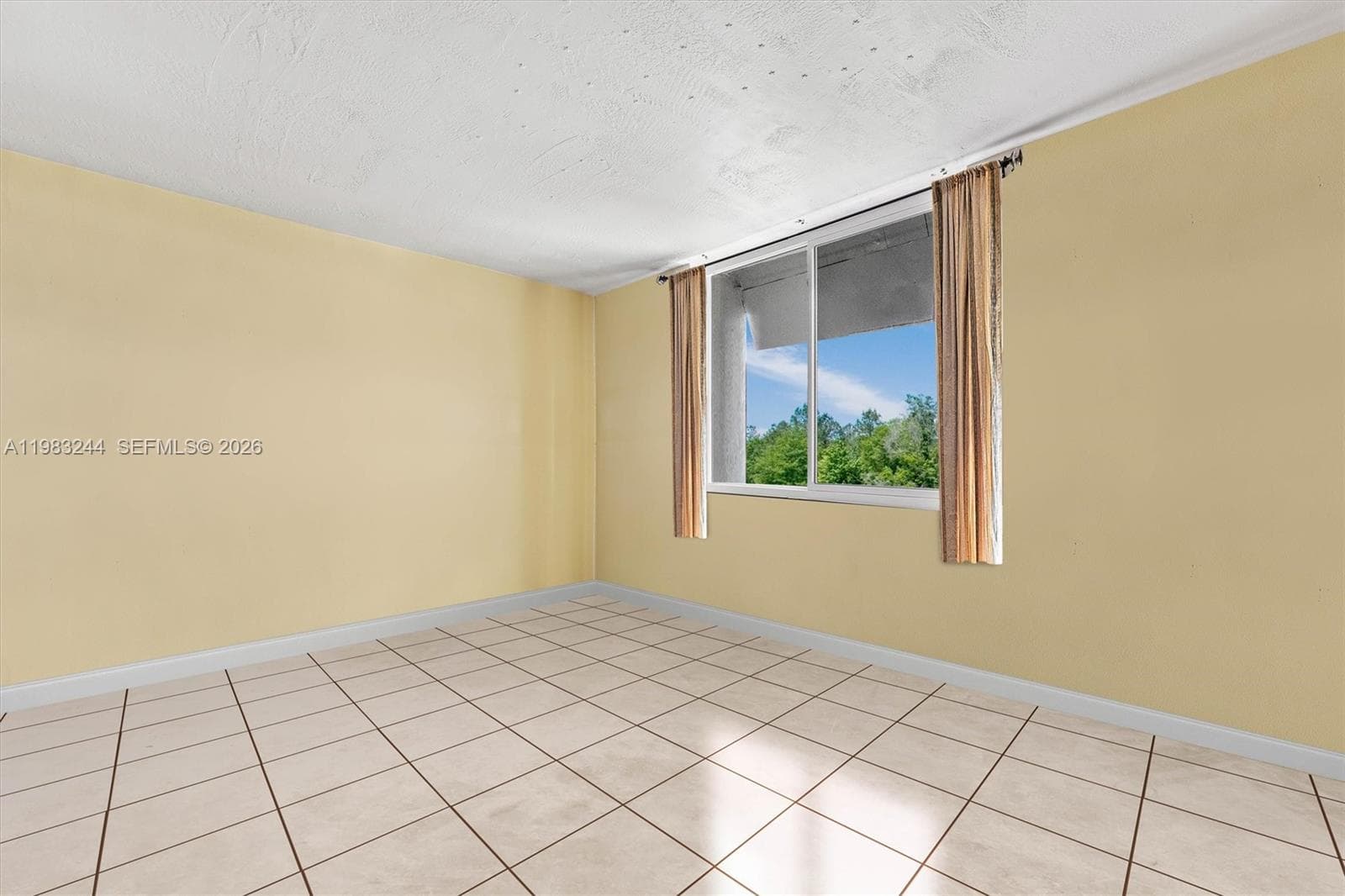 314 NE 142nd St # 16C, Miami FL 33161 — 12