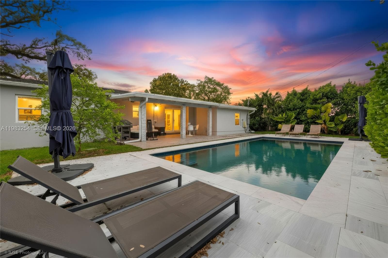 7235 SW 39th St, Miami FL 33155 — 16