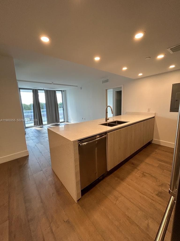 13800 Highland Dr # 402, North Miami Beach FL 33181 — 13
