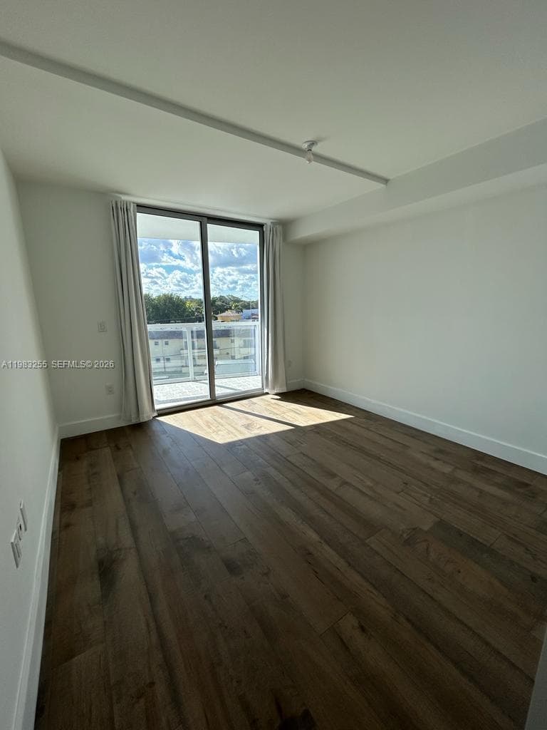 13800 Highland Dr # 402, North Miami Beach FL 33181 — 32
