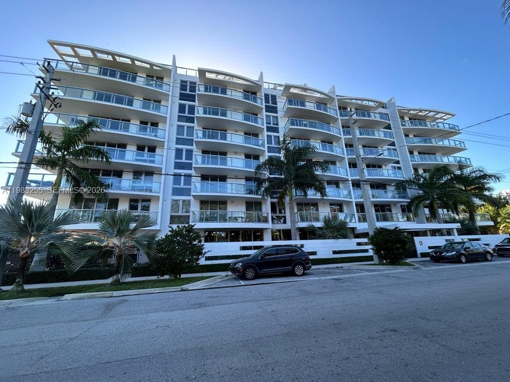 13800 Highland Dr # 402, North Miami Beach FL 33181 — 1