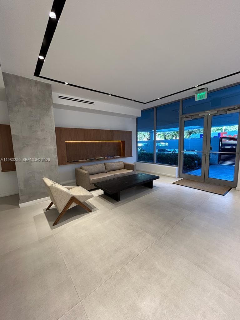 13800 Highland Dr # 402, North Miami Beach FL 33181 — 9