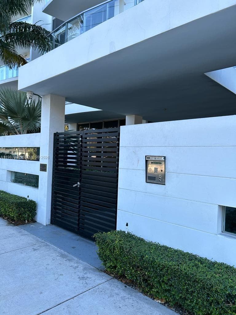 13800 Highland Dr # 402, North Miami Beach FL 33181 — 34