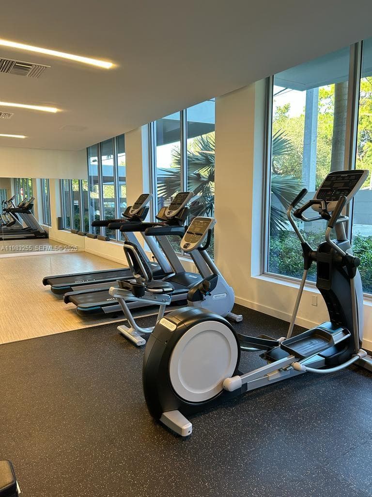 13800 Highland Dr # 402, North Miami Beach FL 33181 — 40