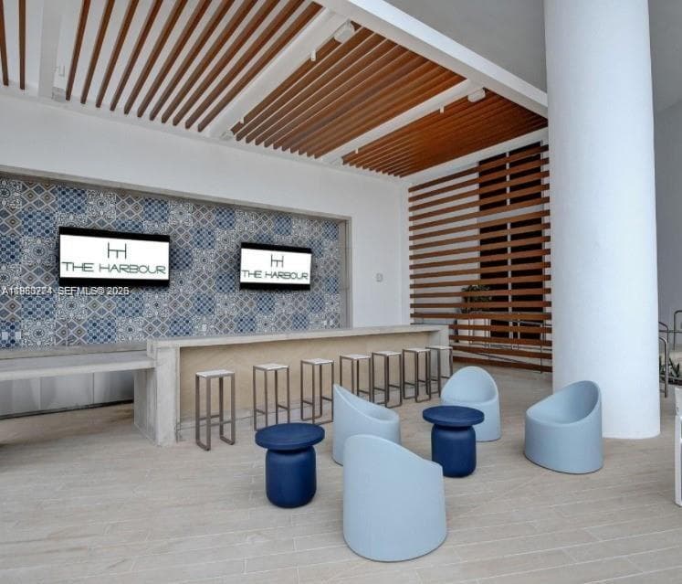 16385 Biscayne Blvd # 2702, North Miami Beach FL 33160 — 12