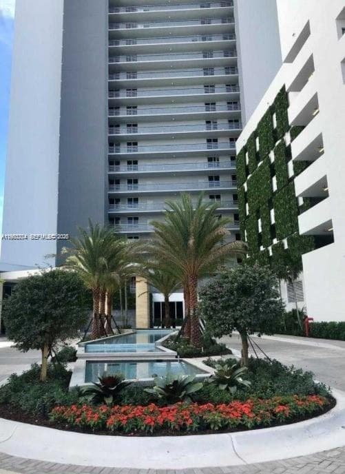 16385 Biscayne Blvd # 2702, North Miami Beach FL 33160 — 1