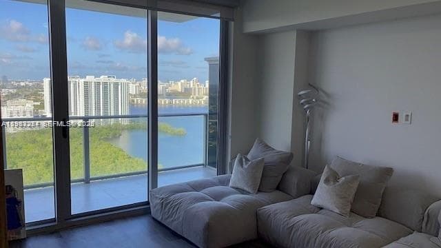 16385 Biscayne Blvd # 2702, North Miami Beach FL 33160 — 4
