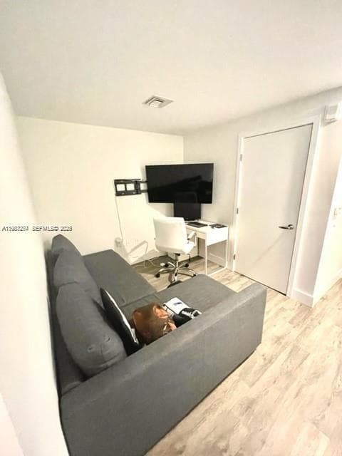 16385 Biscayne Blvd # 2702, North Miami Beach FL 33160 — 8