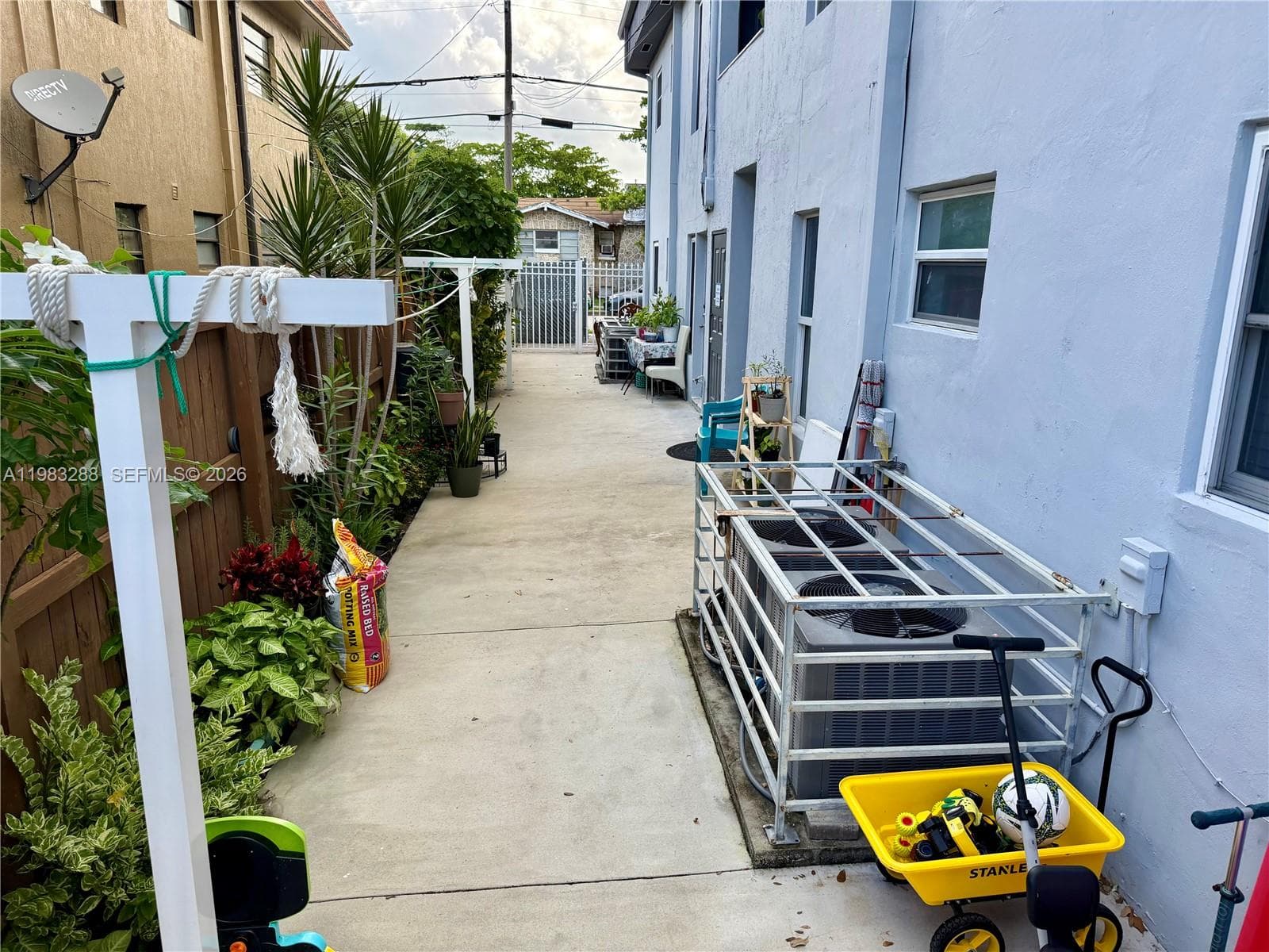 1305 NW 4th St # 3, Miami FL 33125 — 3
