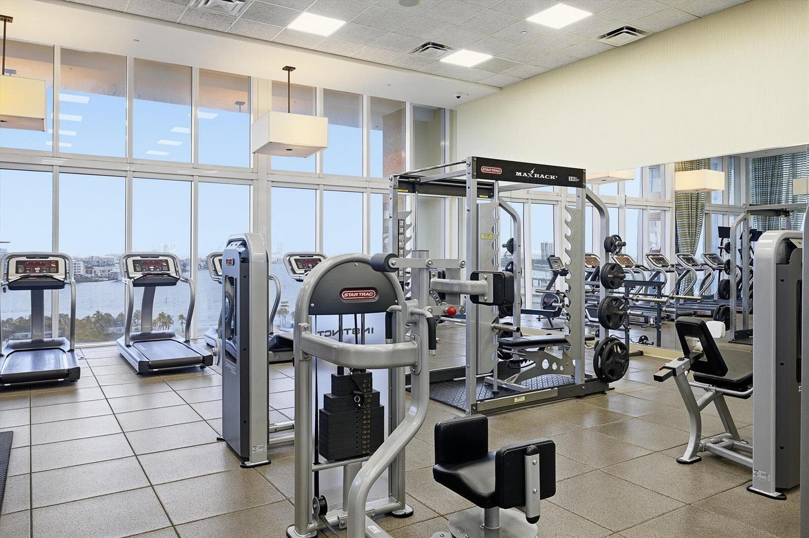 50 Biscayne Boulevard # 4603, Miami FL 33132 — 40