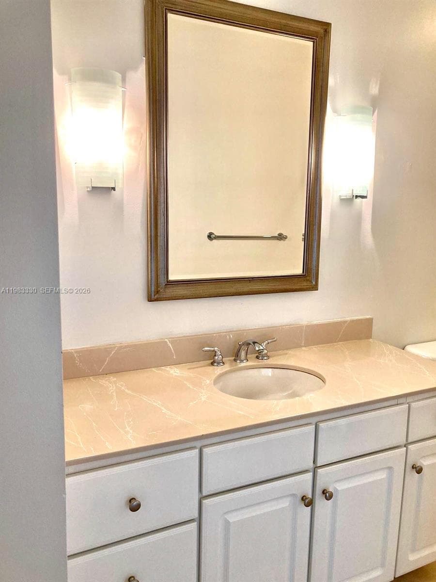 2001 Biscayne Blvd # 2608, Miami FL 33137 — 5