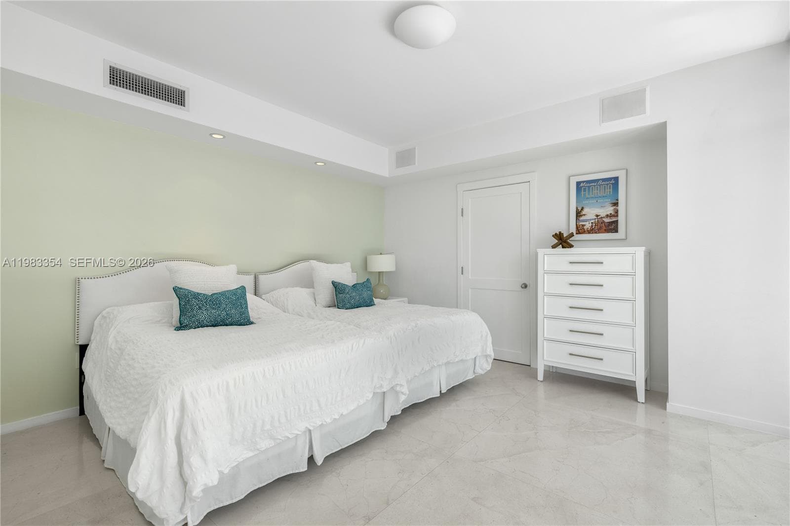 3737 Collins Ave # 803, Miami Beach FL 33140 — 20