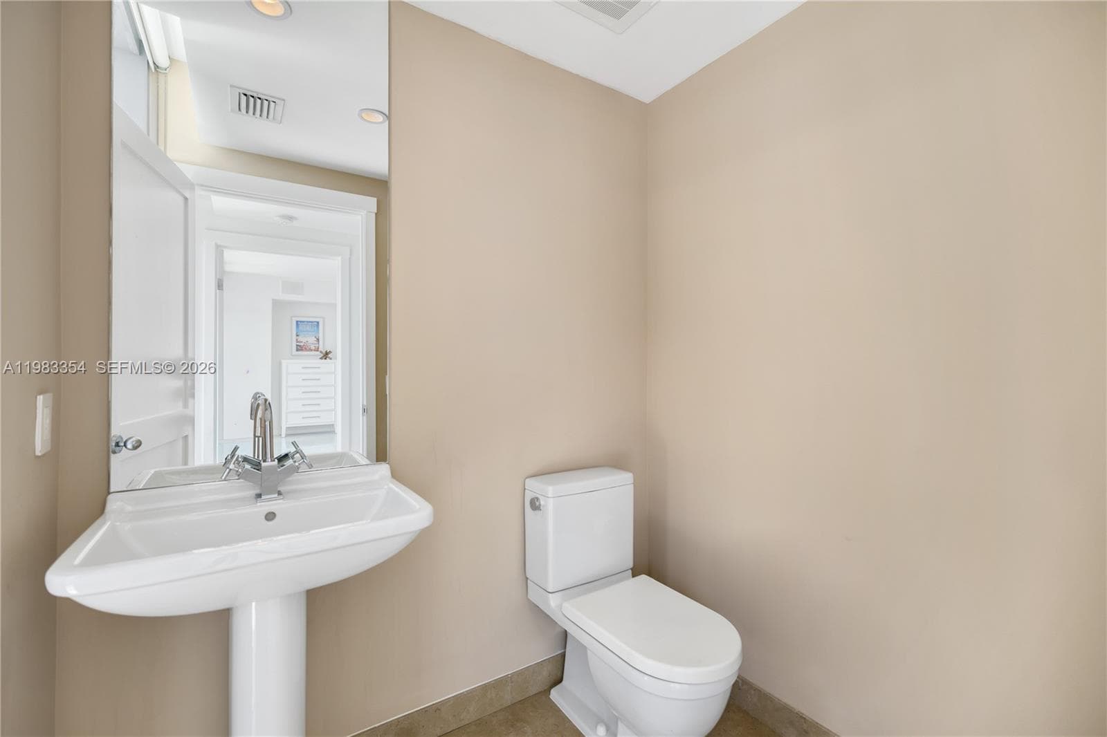 3737 Collins Ave # 803, Miami Beach FL 33140 — 19