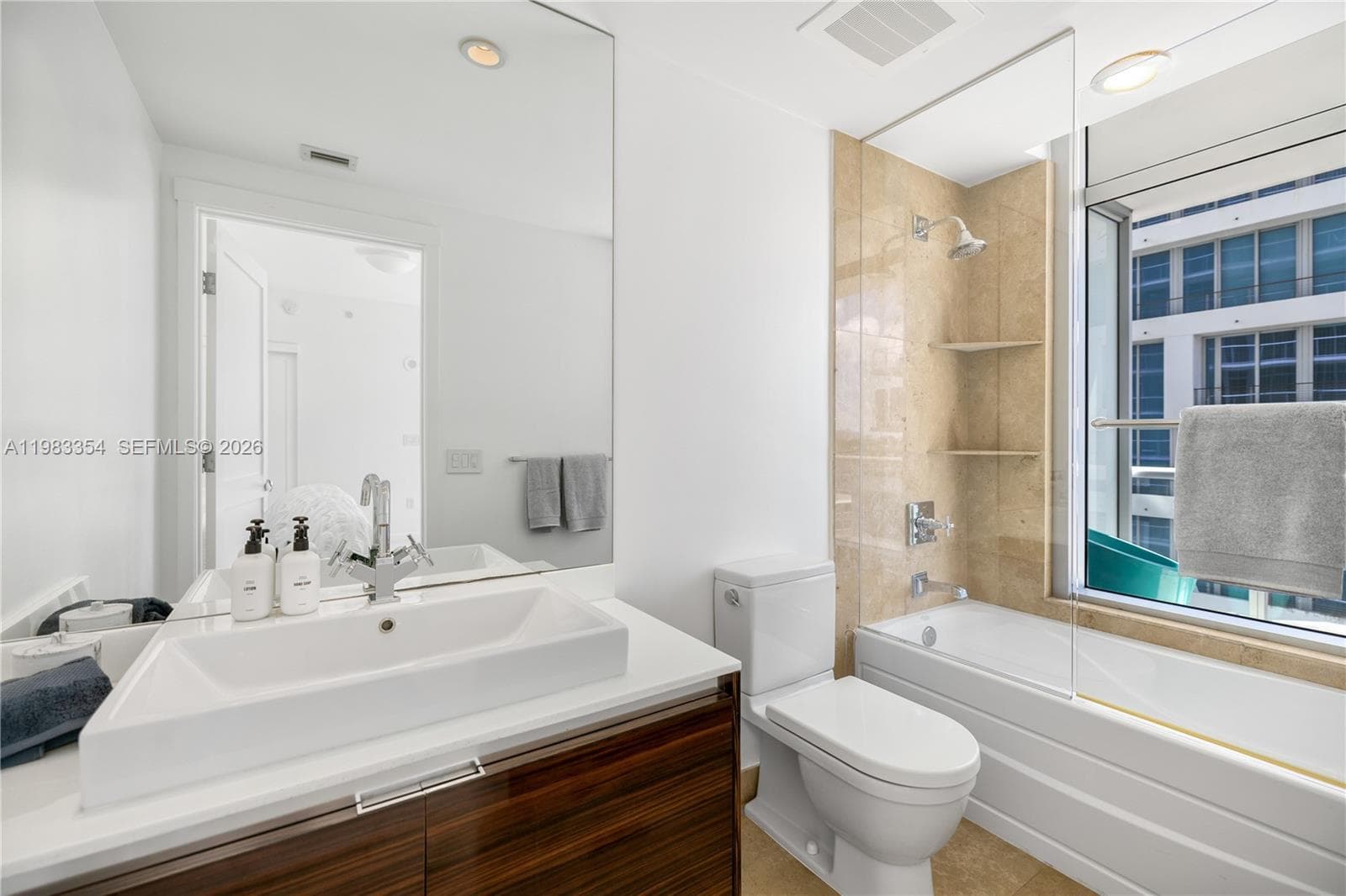 3737 Collins Ave # 803, Miami Beach FL 33140 — 21