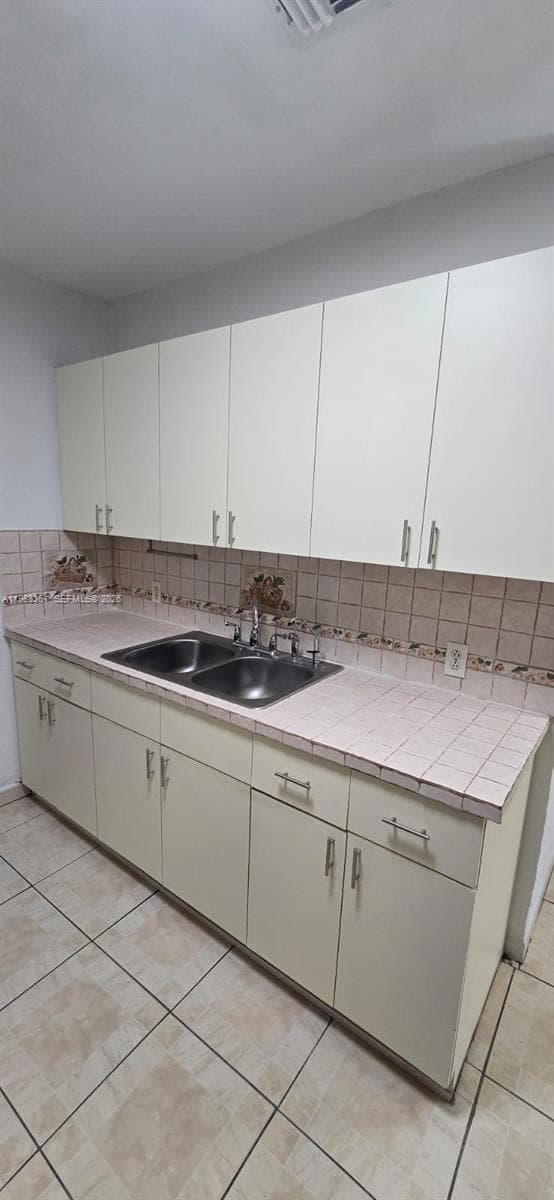 2787 SW 34th Ct # 0, Miami FL 33133 — 10