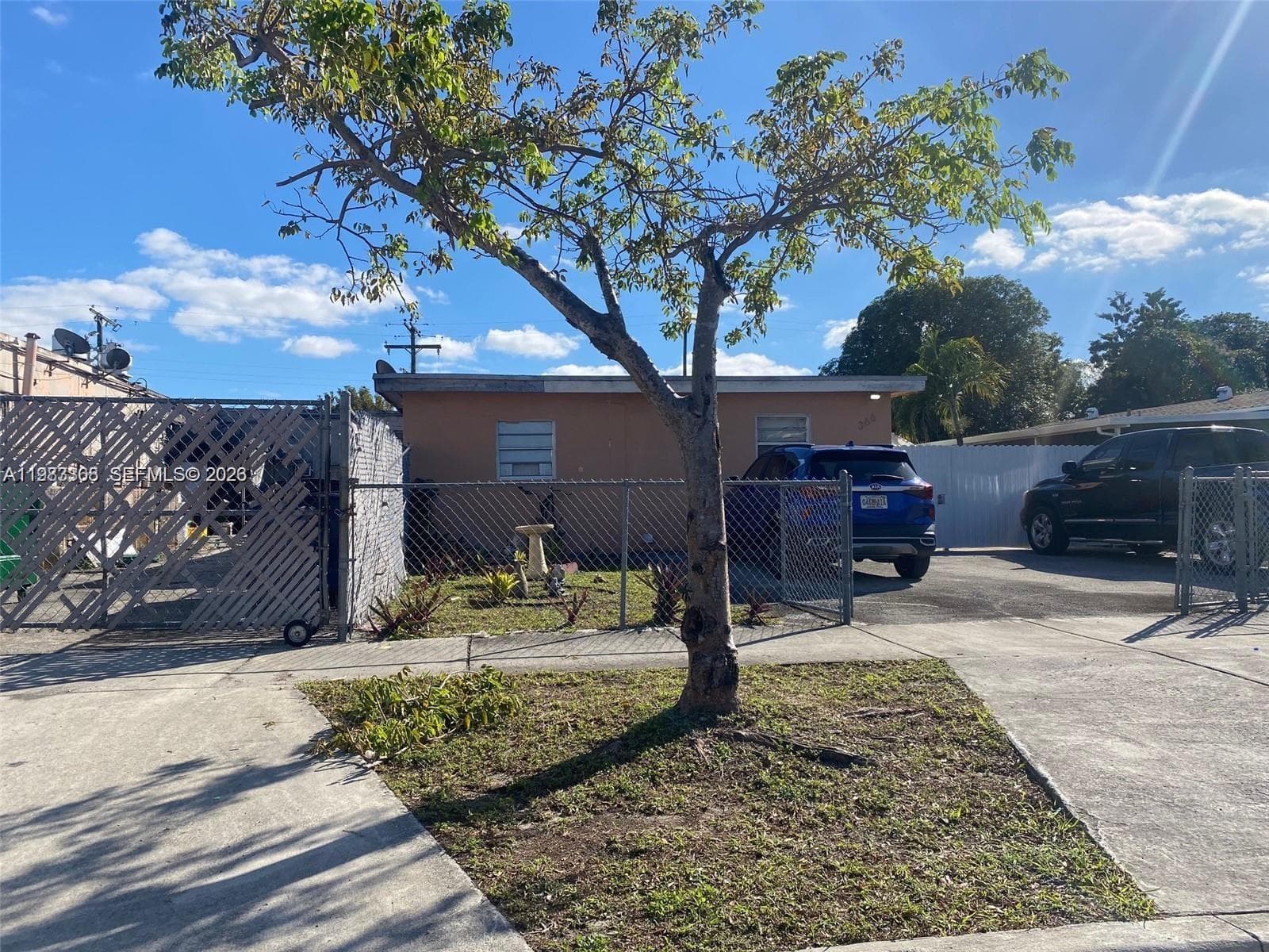 1992 E 4th Ave, Hialeah FL 33010 — 23