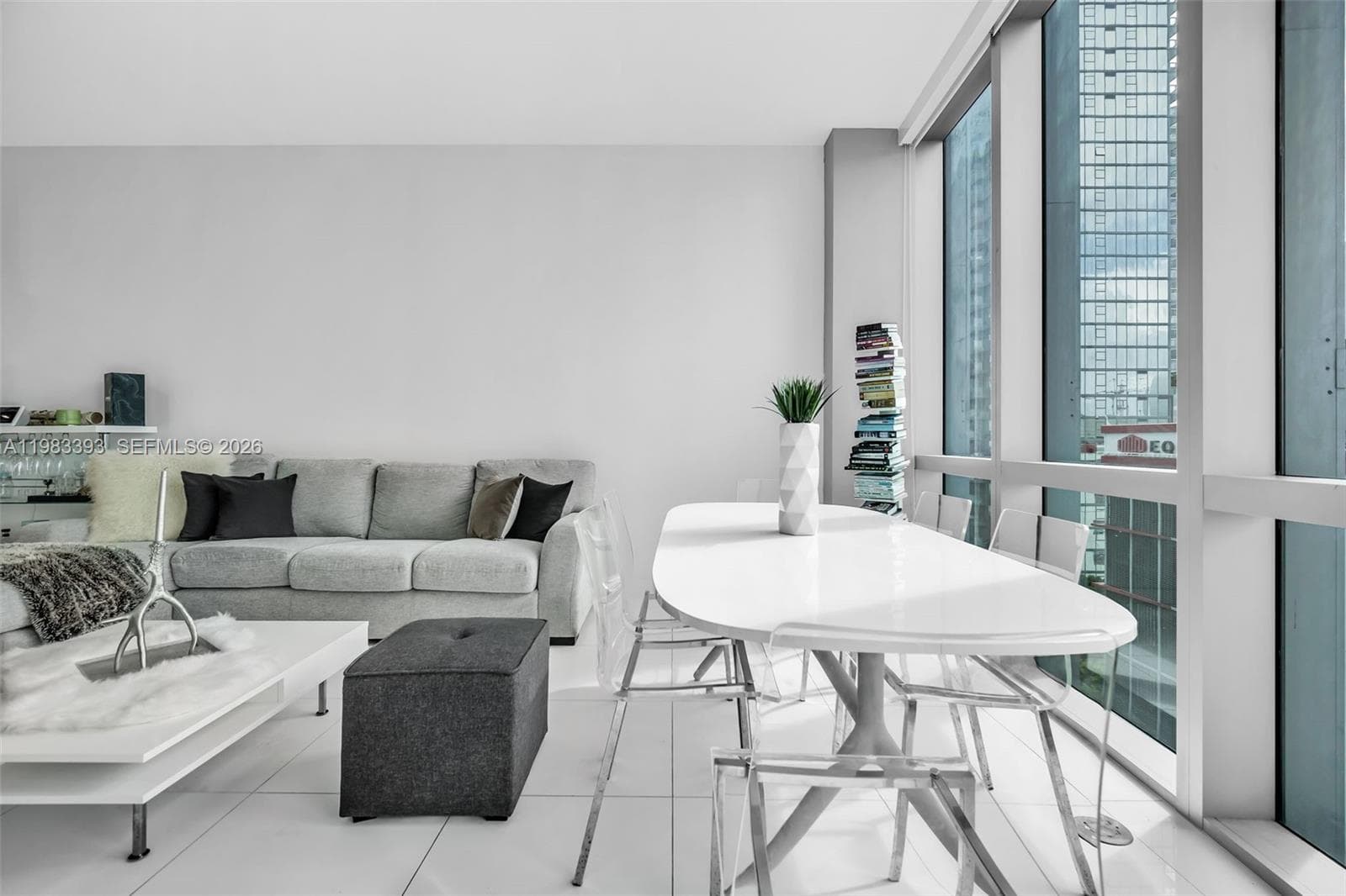 851 NE 1st Ave # 806, Miami FL 33132 — 16