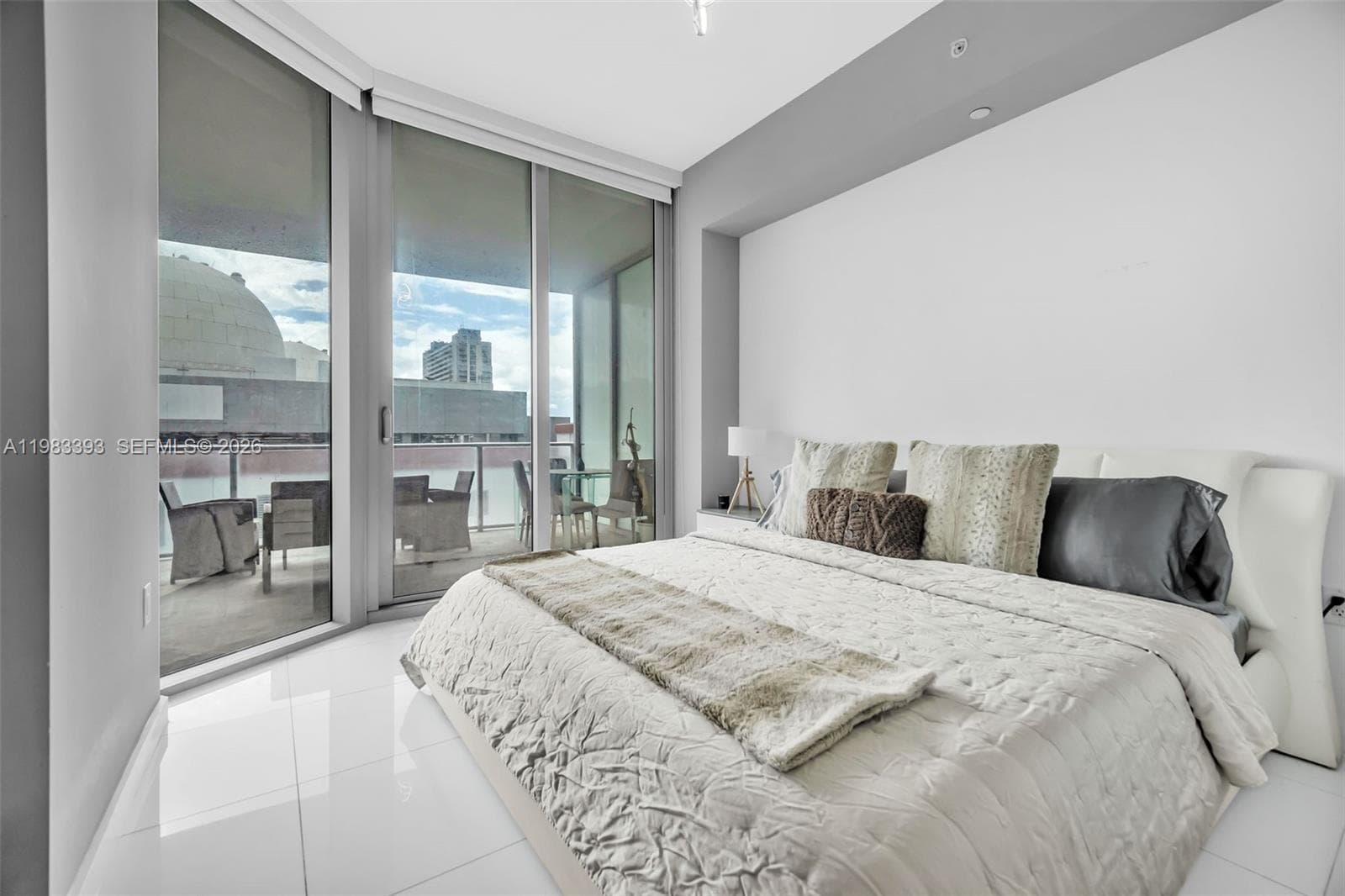 851 NE 1st Ave # 806, Miami FL 33132 — 12