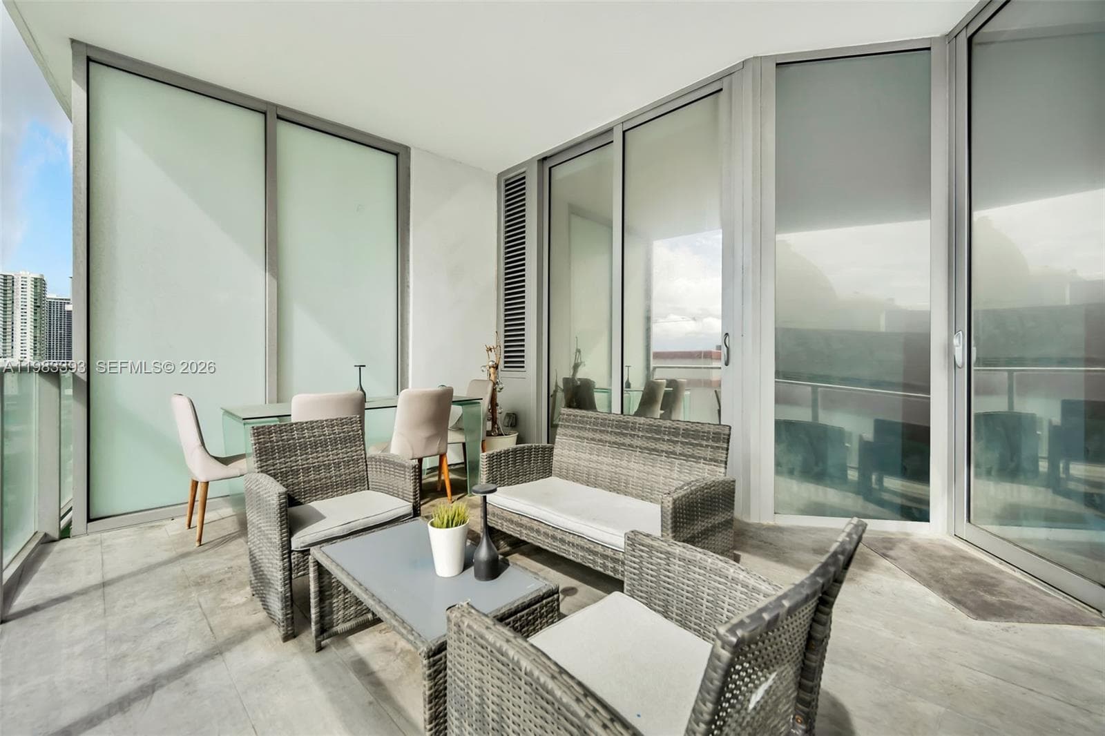 851 NE 1st Ave # 806, Miami FL 33132 — 14